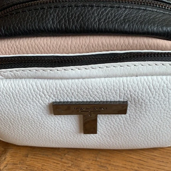NWT Tahari Kaia Crossbody Camera Bag in Black White & Blush Pink - Picture 3 of 11